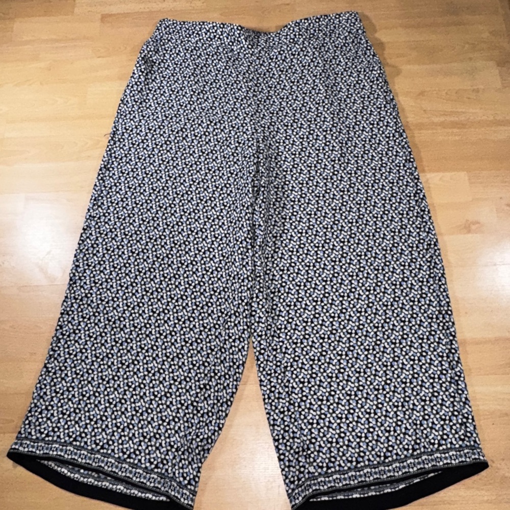 Max Studio Floral Blue Black and White Women's Wide Leg Pants